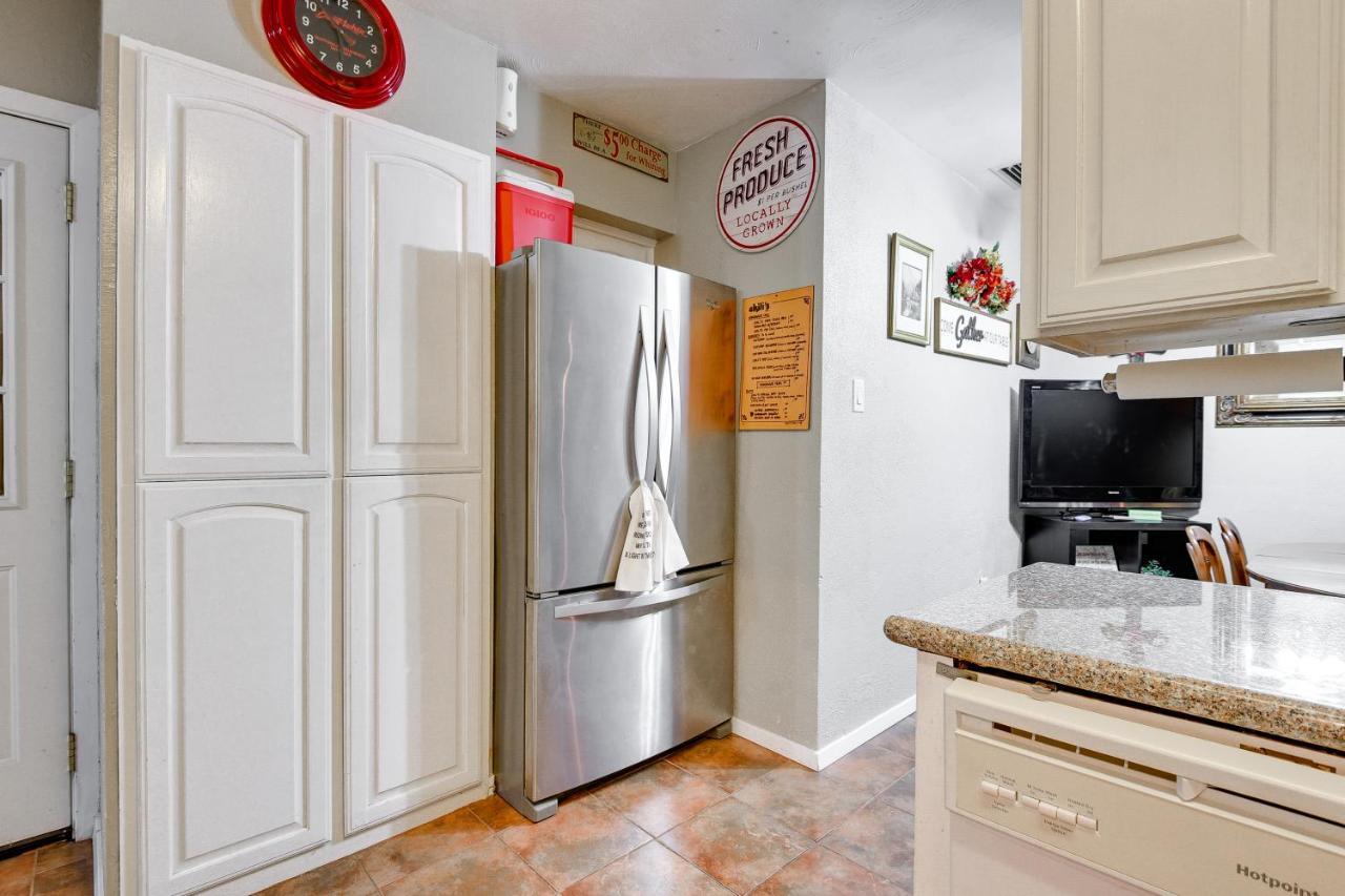 Arlington Home With Patio, Walk To Atandt Stadium! Exterior photo