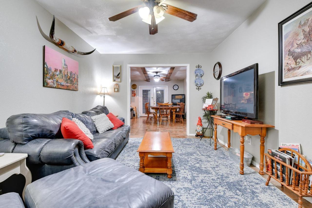 Arlington Home With Patio, Walk To Atandt Stadium! Exterior photo